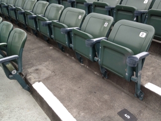 superseatslegroom