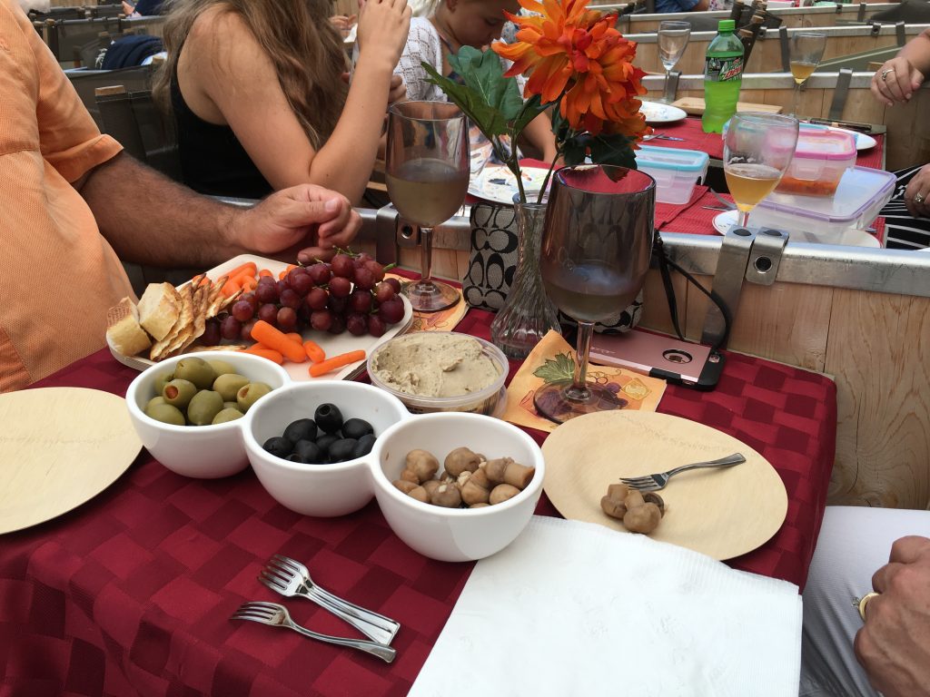 Hollywood Bowl Box Dinning