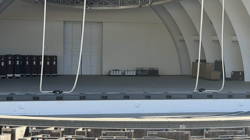 Hollywood Bowl Pool Circle Construction